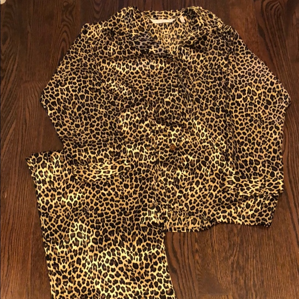 Victoria Secret 2-pc Silky Pajamas - Like New!